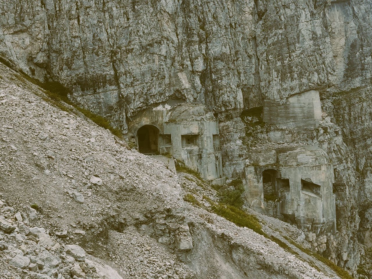 Alpenwall-Bunker Opera 10 am Kreuzbergpass